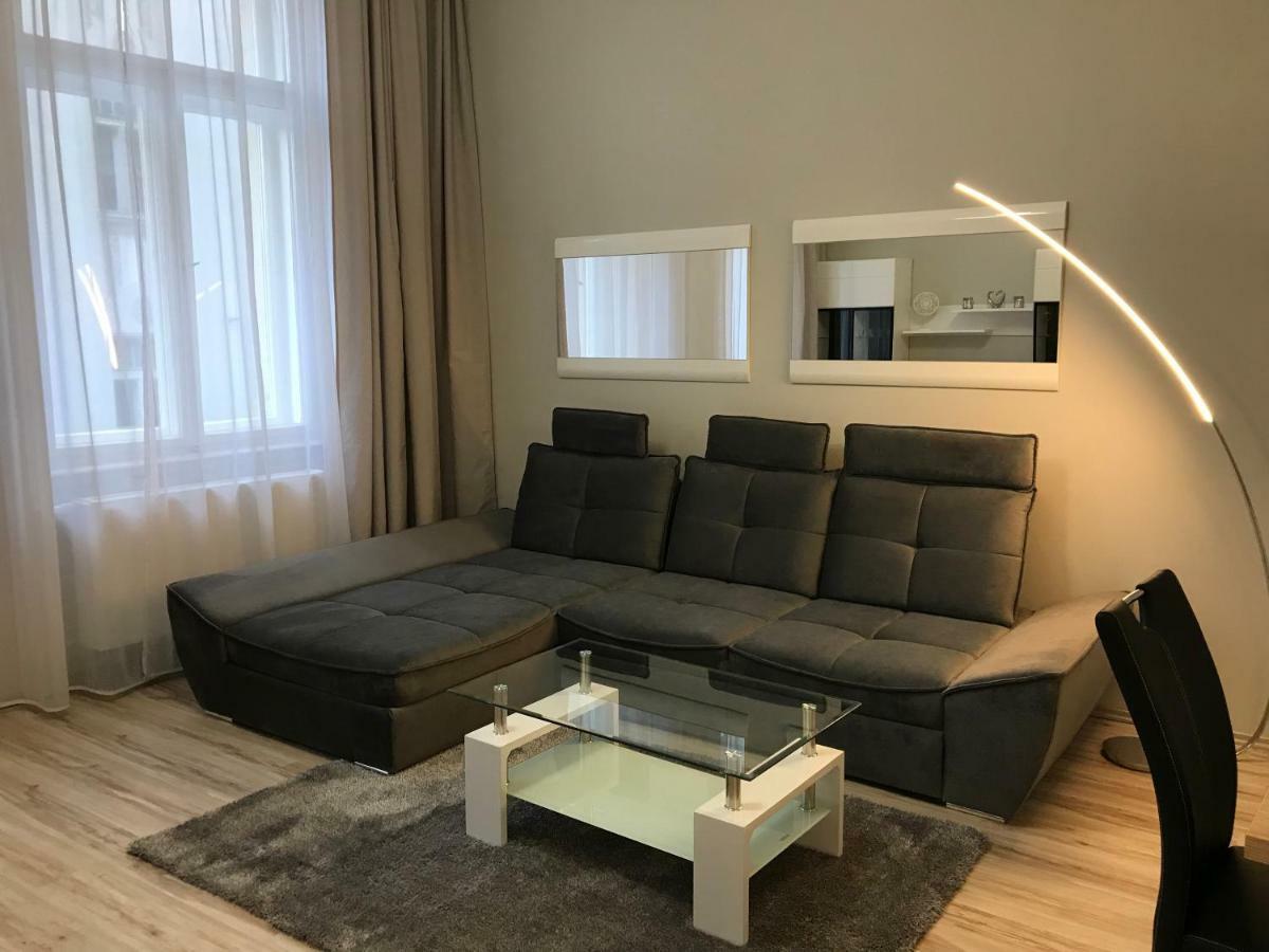 Apartament Bervia Apartman Szombathely Zewnętrze zdjęcie